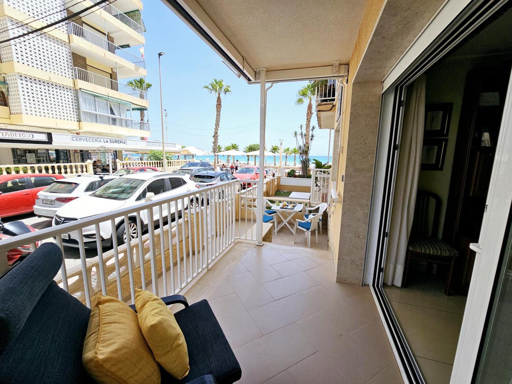 Apartamento Neptuno - Primera Linea De Playa Apartment El Campello Exterior photo